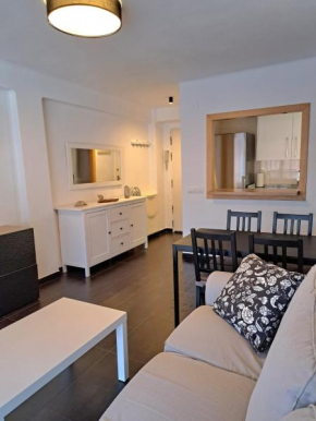 Apartamento con encanto y vistas al mar, Benagalbón